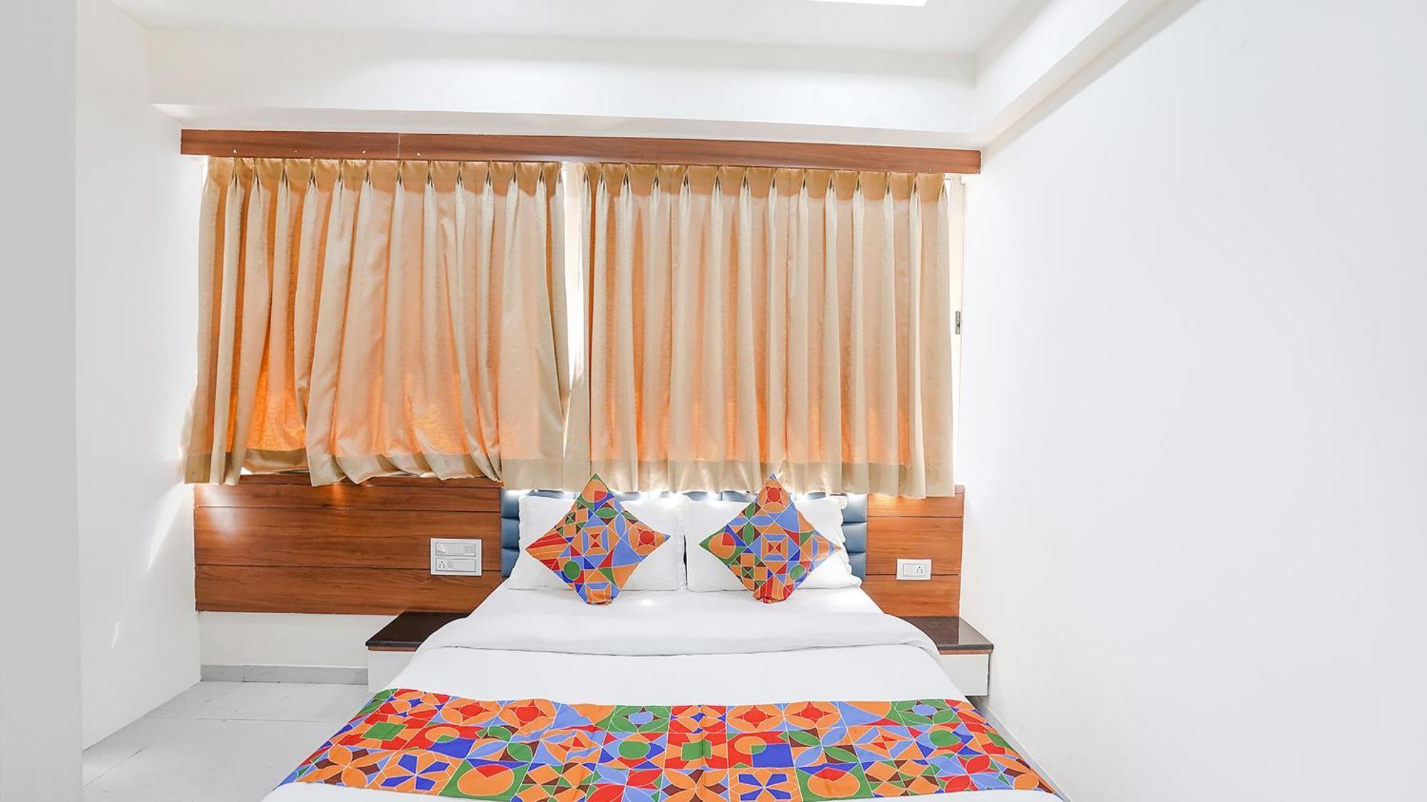 Fabhotel Vishala In Ahmedabad Exterior foto