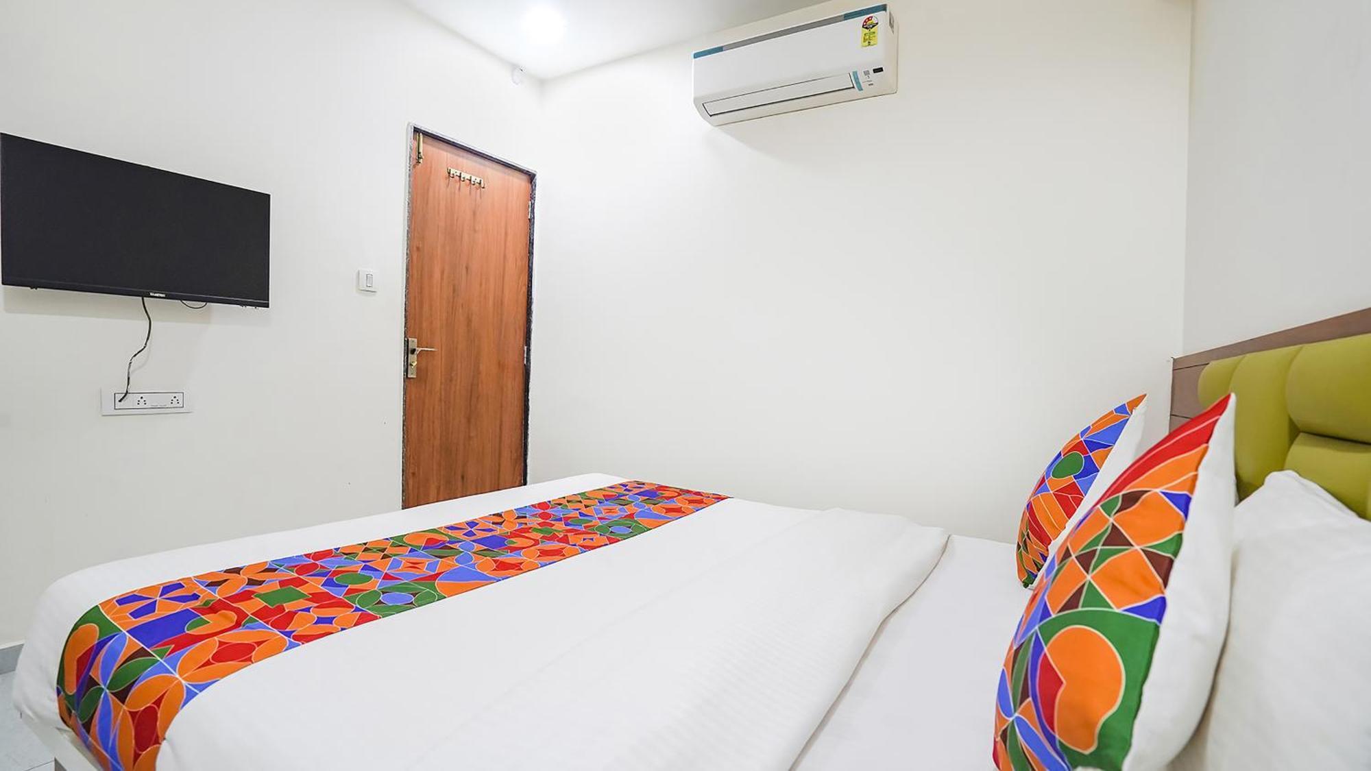 Fabhotel Vishala In Ahmedabad Exterior foto