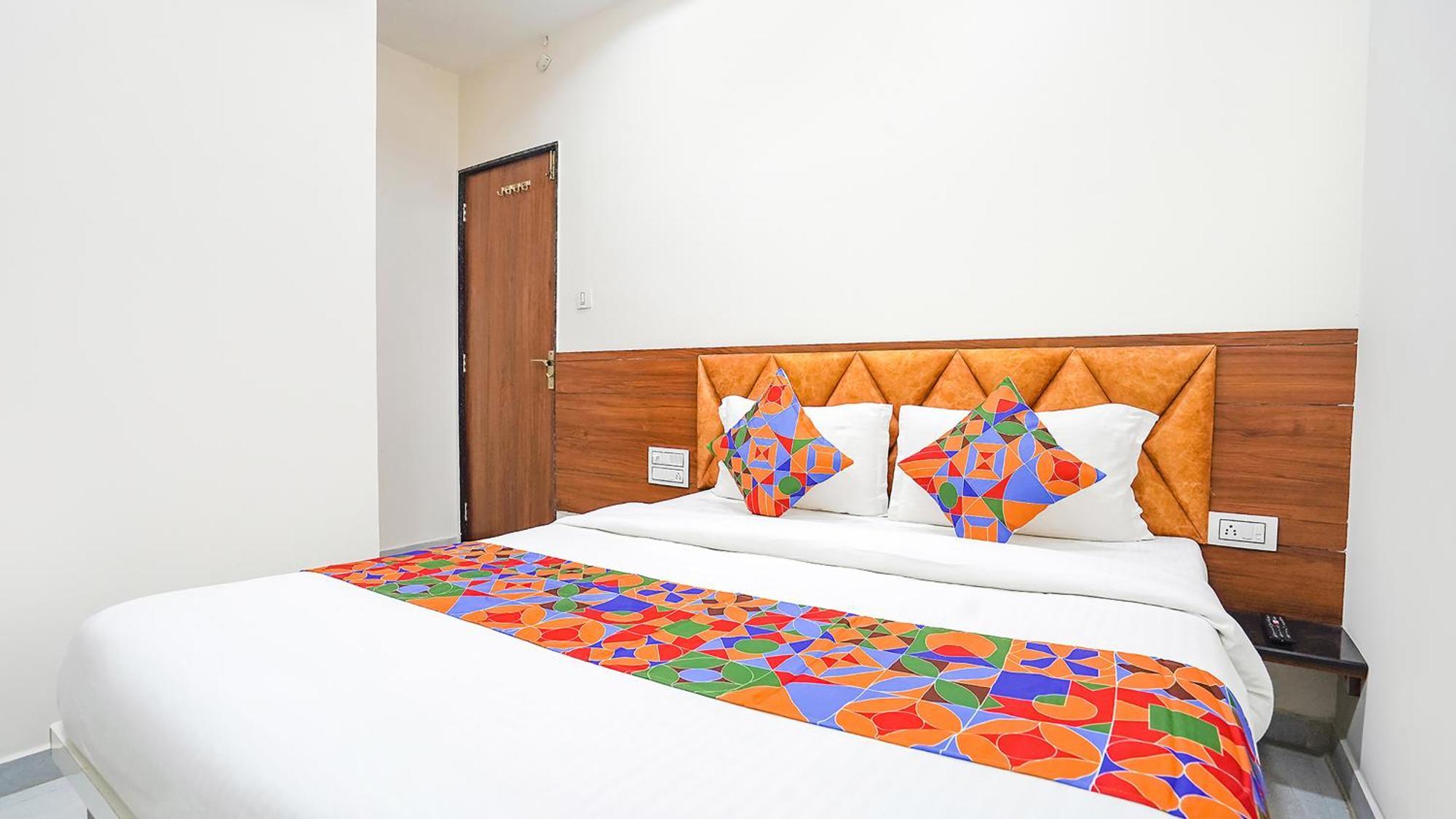 Fabhotel Vishala In Ahmedabad Exterior foto